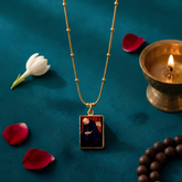 'Shukrana Guru Ji' Golden Portrait Pendant Necklace on Bead-Accent Chain