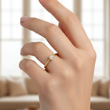 Operose white zircon Ring