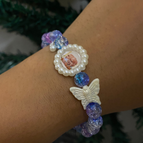 Devotional Guru Photo Pearl Beaded Bracelet – Galaxy Blue & Purple Crackle Quartz Stretch Bracelet