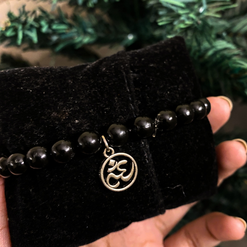 Classic Black Beads 'Jai Guru Ji' Devotional Bracelet with 'Om' Charm