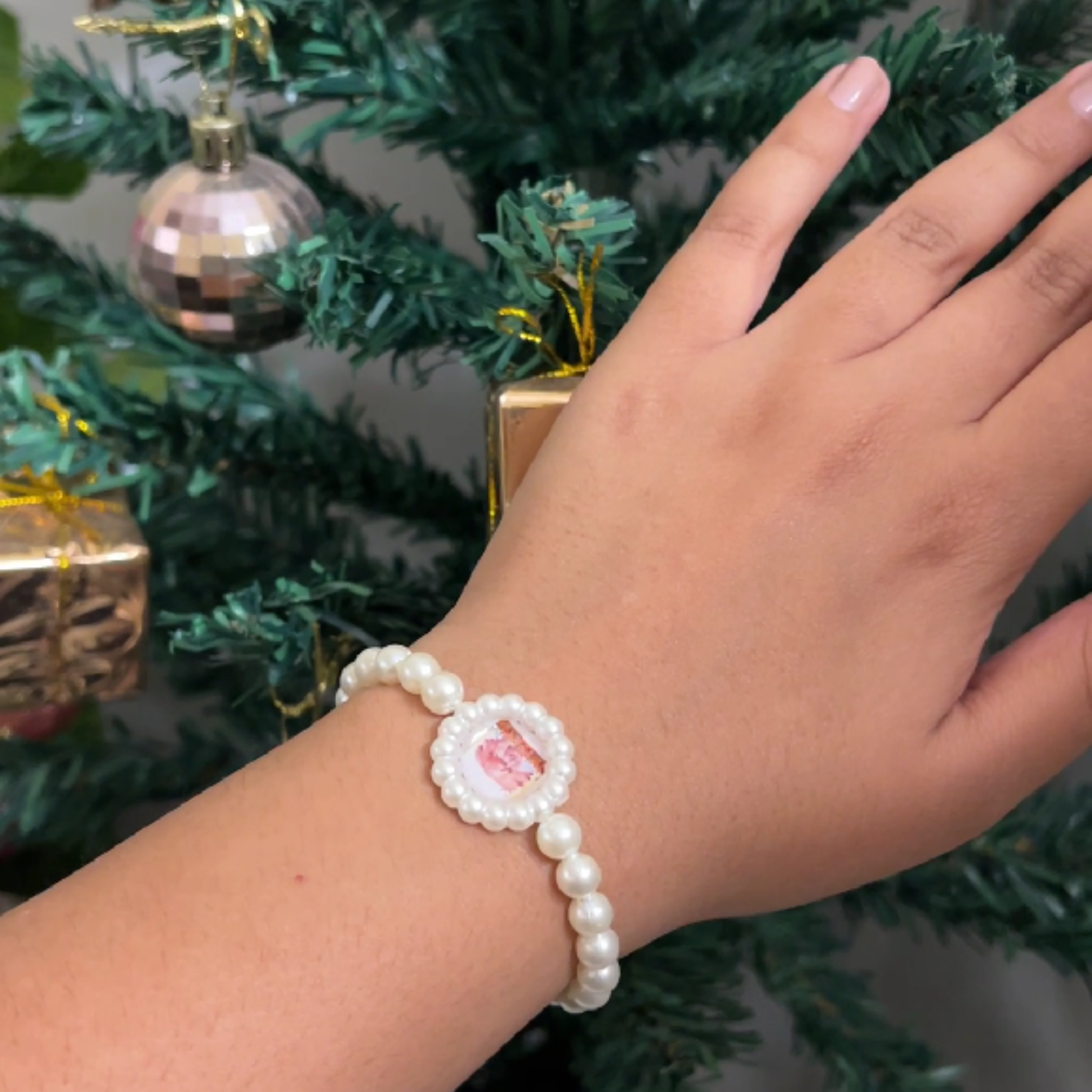 Divine Guruji Swaroop Pearl Bracelet