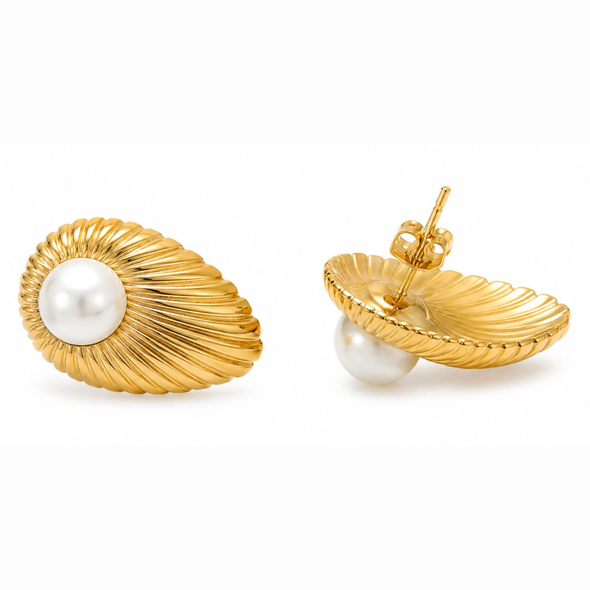 Selah Pearl Studded earrings