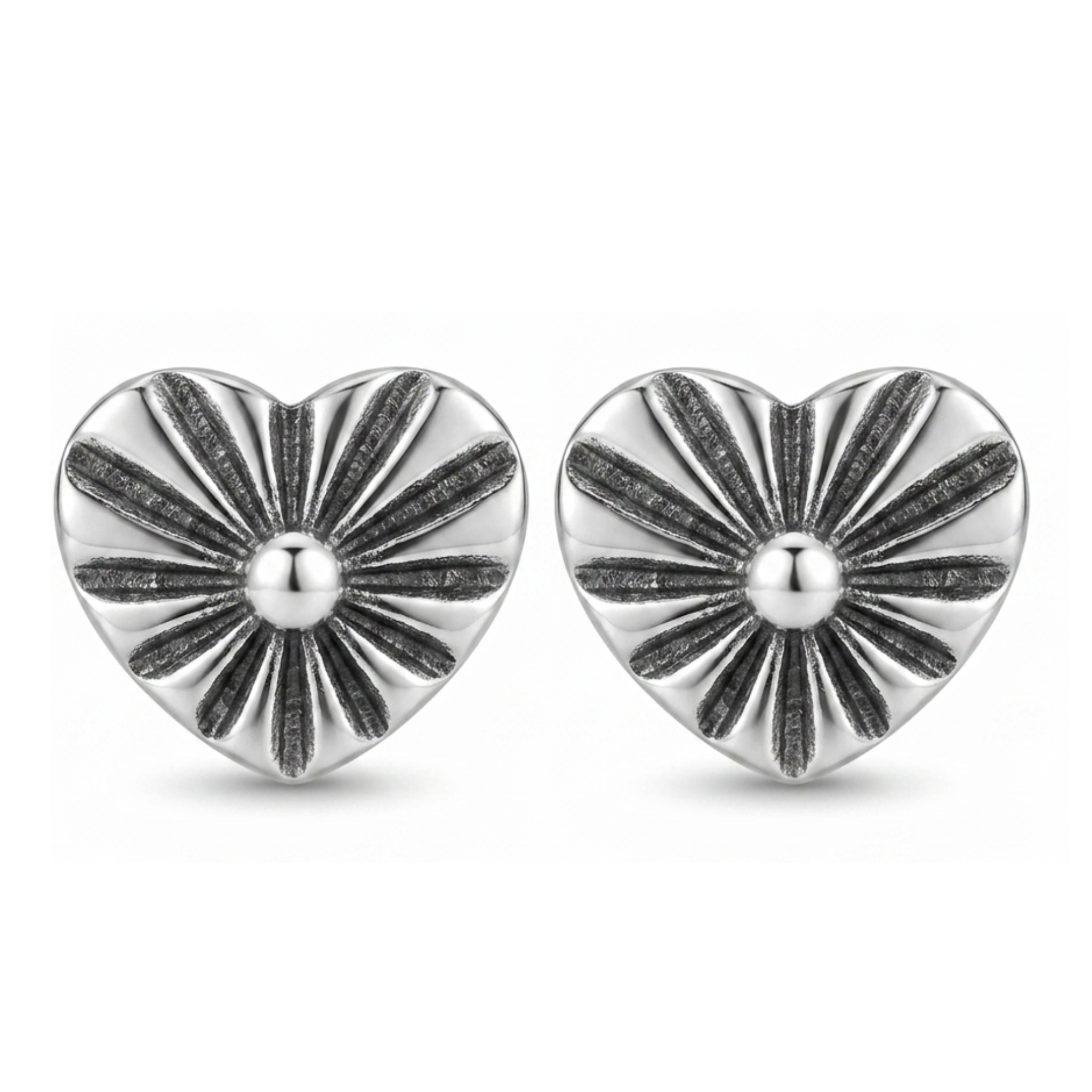 Clara HEART SHAPPED EARINGS