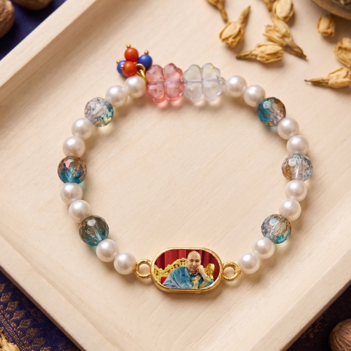 Spiritual Elegance Guruji Oval Medallion Bead Bracelet