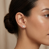 Heart shaped studs D562