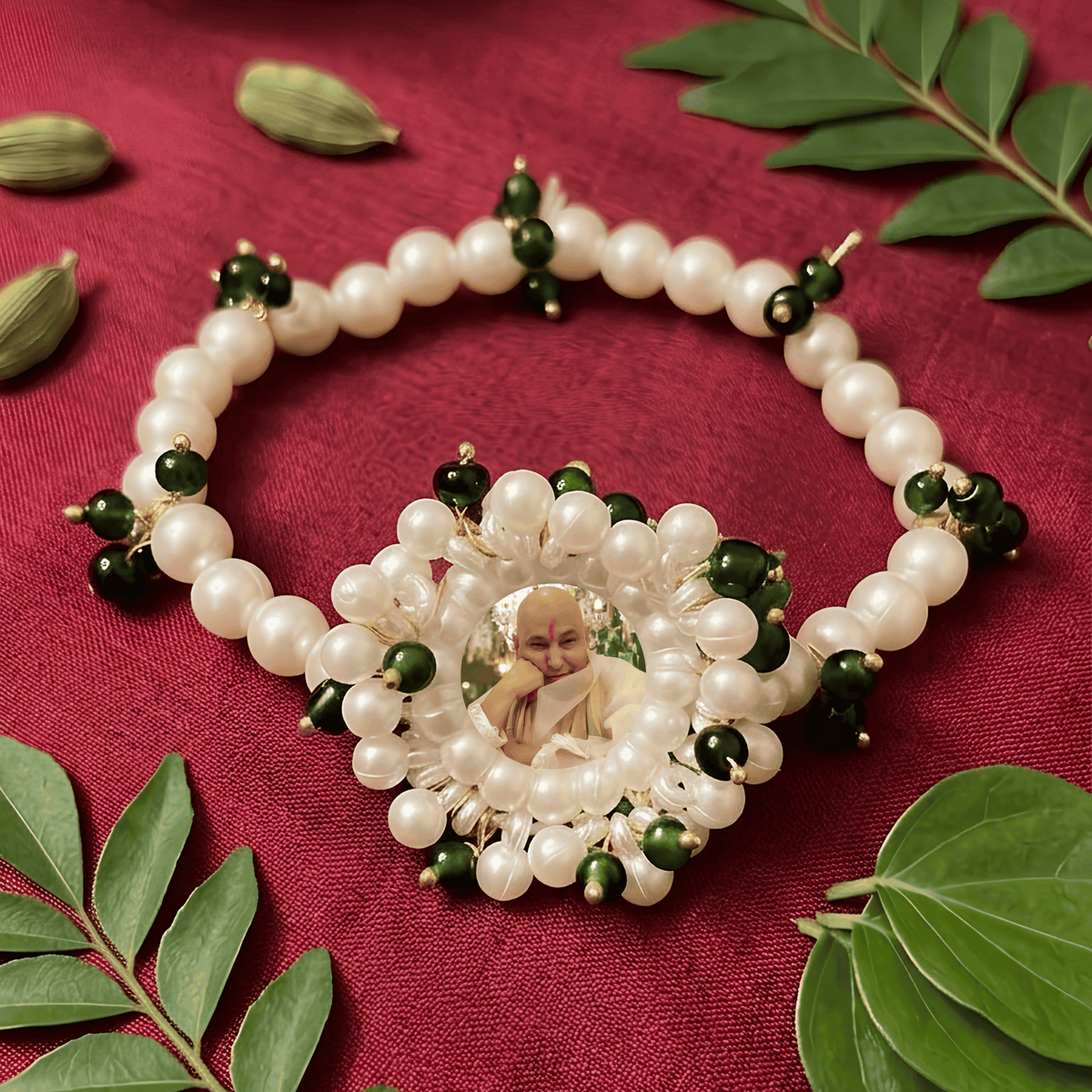 Serene Pearl & Emerald Devotional Bracelet – Elegant White Beaded Spiritual Guruji Blessing
