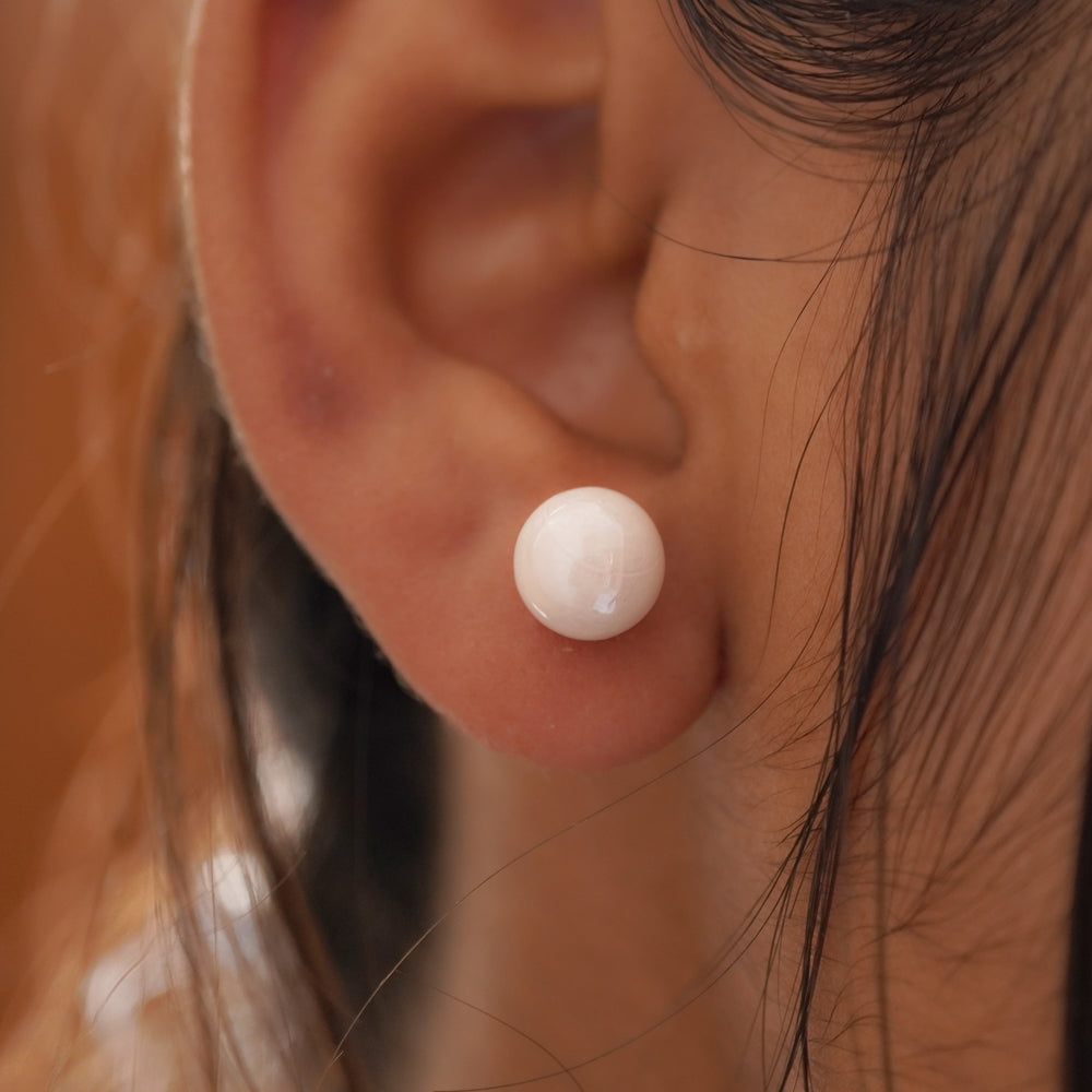 pink pearl studs image 3