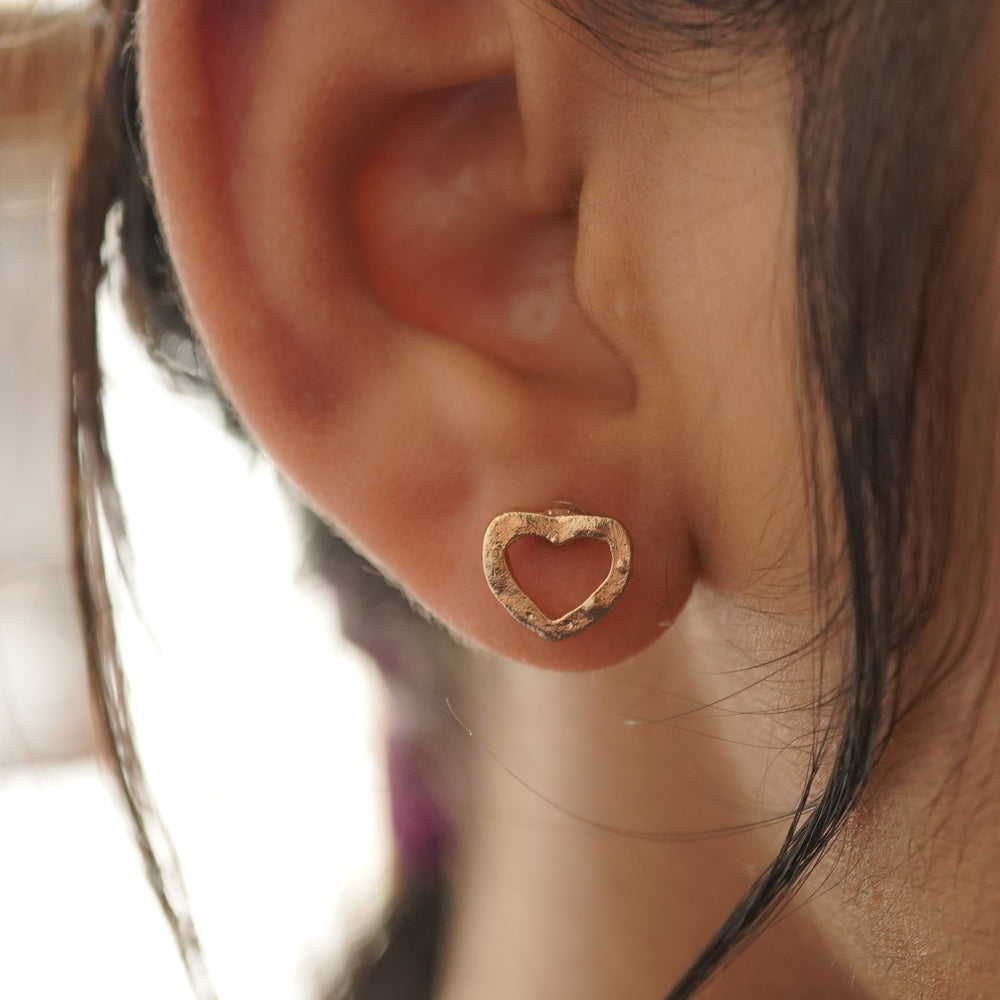 hollow heart studs image 4